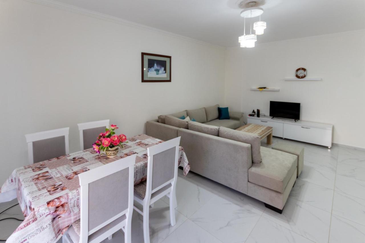 Comfortable Apartment Next To The Beach Dıraç Dış mekan fotoğraf